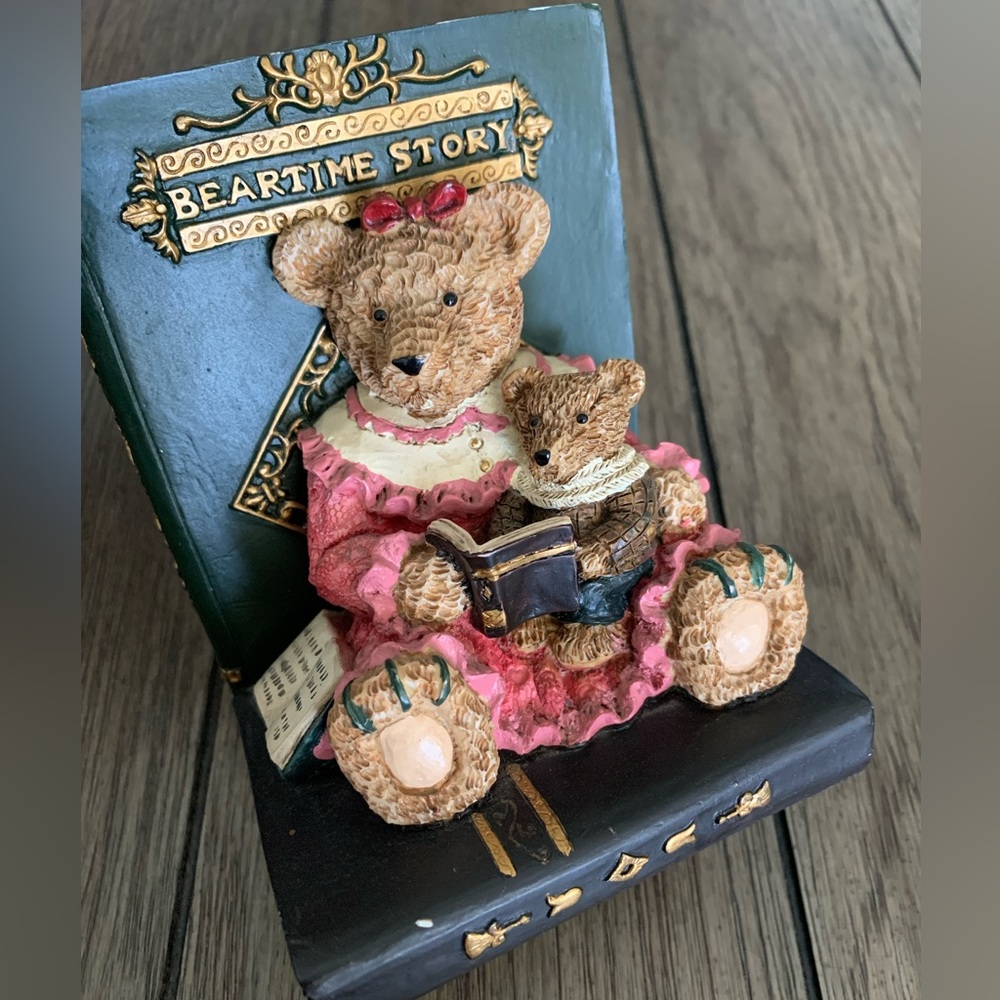 1980s Vintage Mama Bear and cub Book end